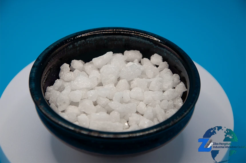 ¿Se puede utilizar corindón blanco para abrasivos en el procesamiento de piedra?